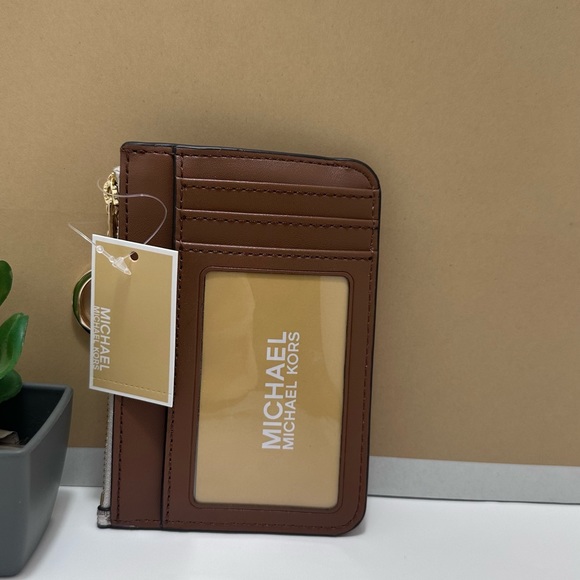 Michael Kors Card Holder - Picture 7 of 9